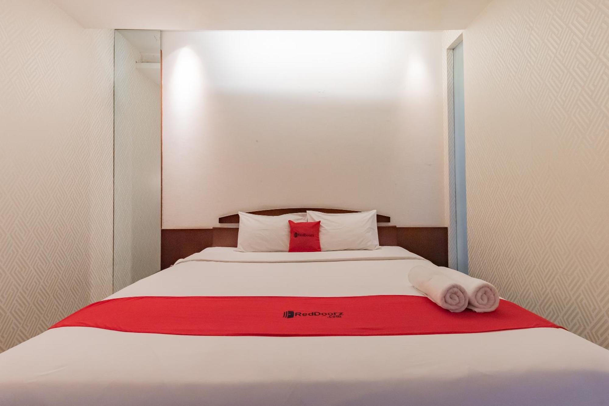 Reddoorz Plus @ Cipaganti Street 3 Bandung Exterior photo