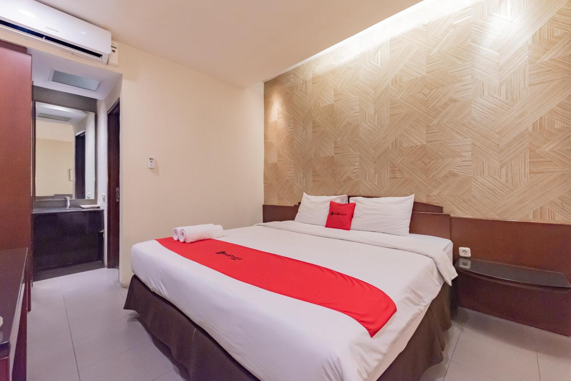 Reddoorz Plus @ Cipaganti Street 3 Bandung Exterior photo