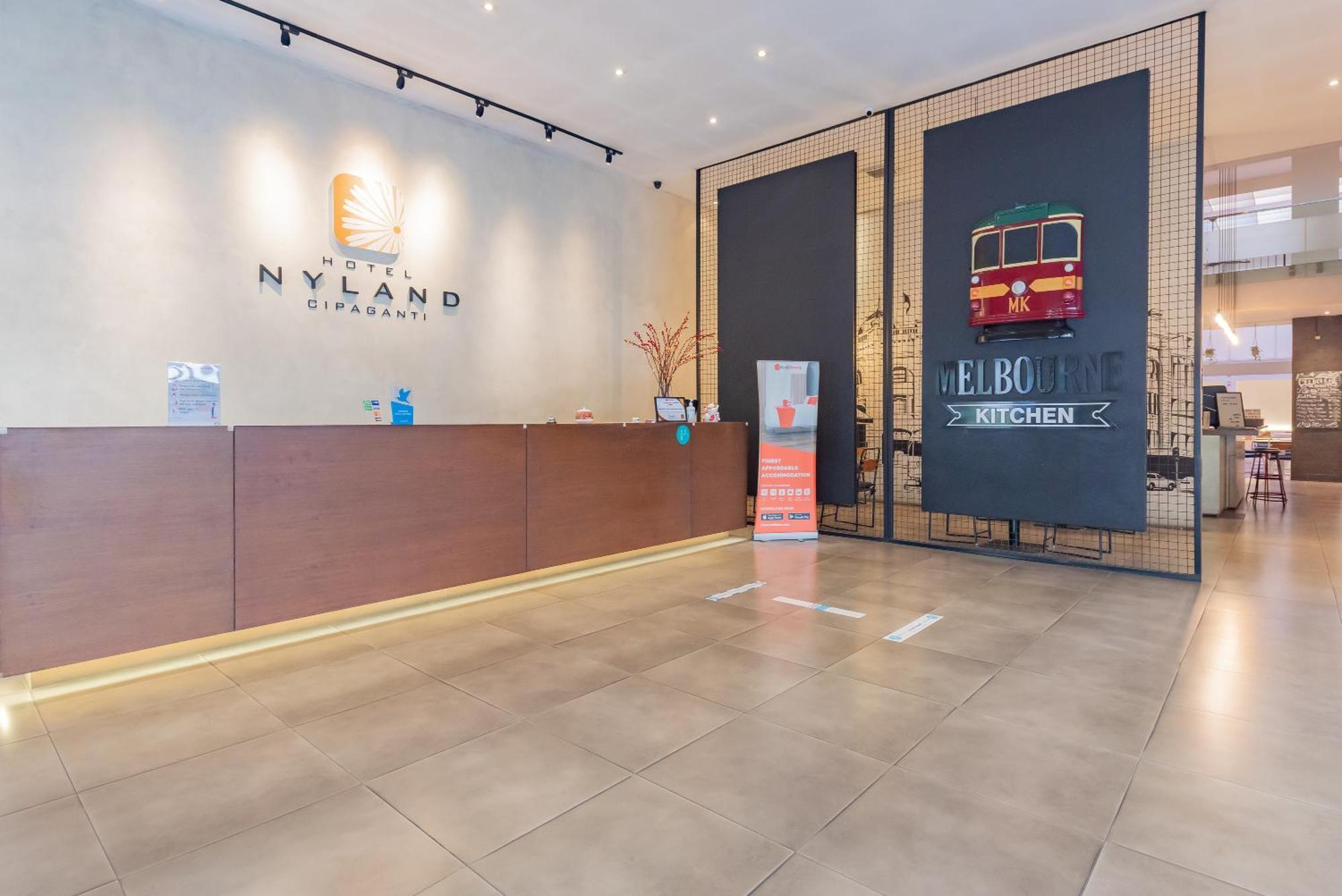 Reddoorz Plus @ Cipaganti Street 3 Bandung Exterior photo