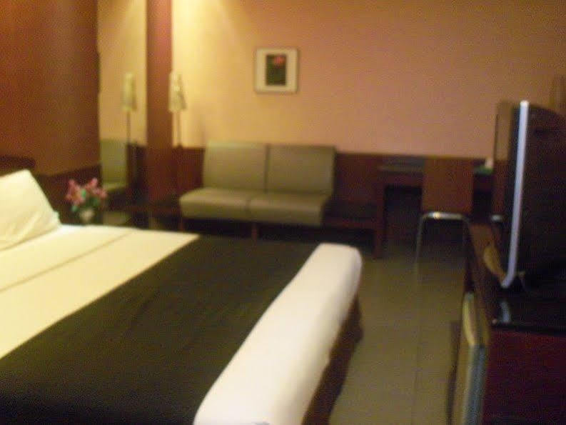Reddoorz Plus @ Cipaganti Street 3 Bandung Exterior photo